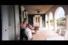 VISITANTES DA ILHA DE JEFFREY EPSTEIN FORAM RASTREADOS DIRETAMENTE ATÉ SUAS CASAS (VÍDEO)